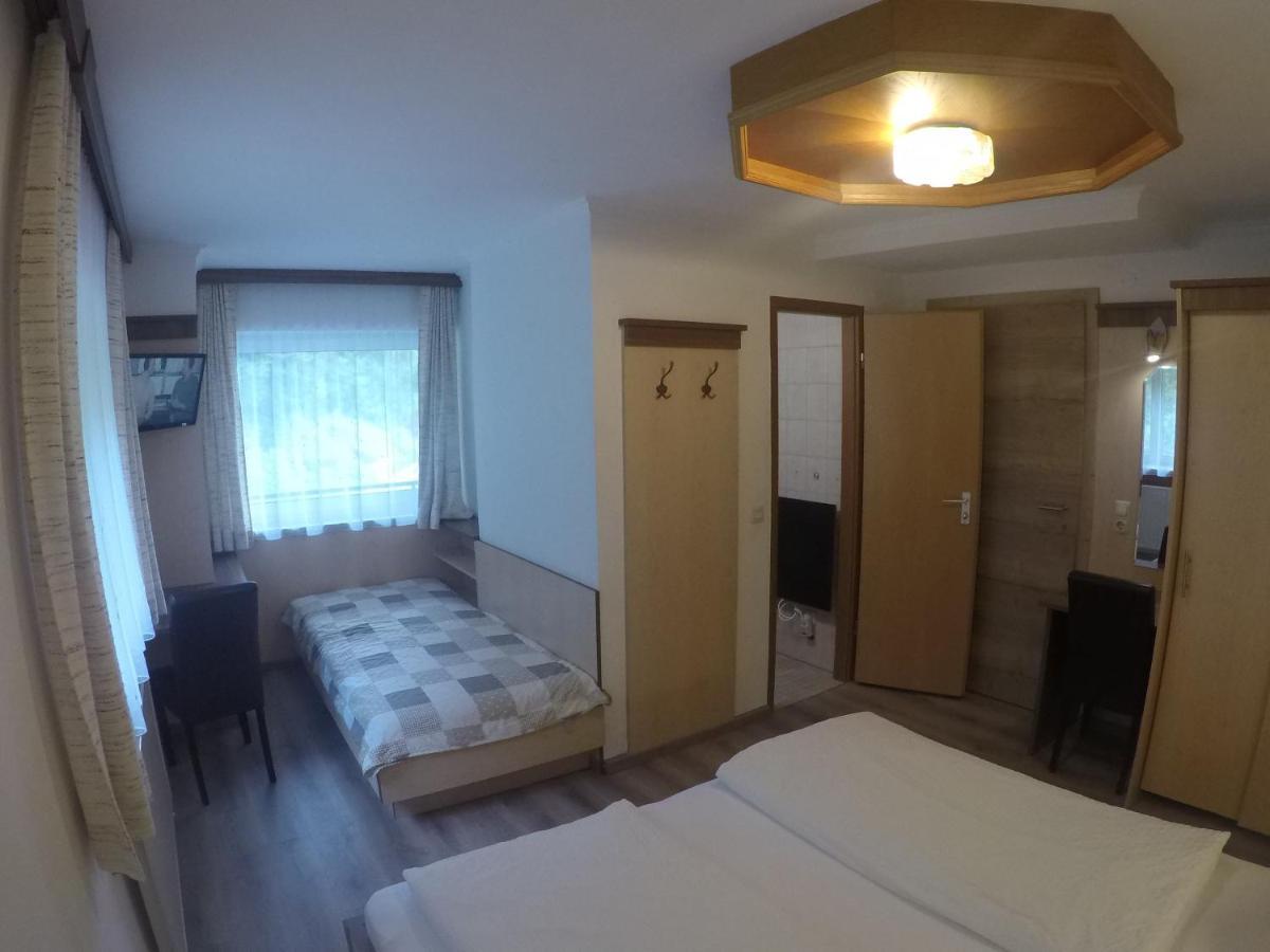 Hotel-Garni Seestrand Zell am See Bagian luar foto