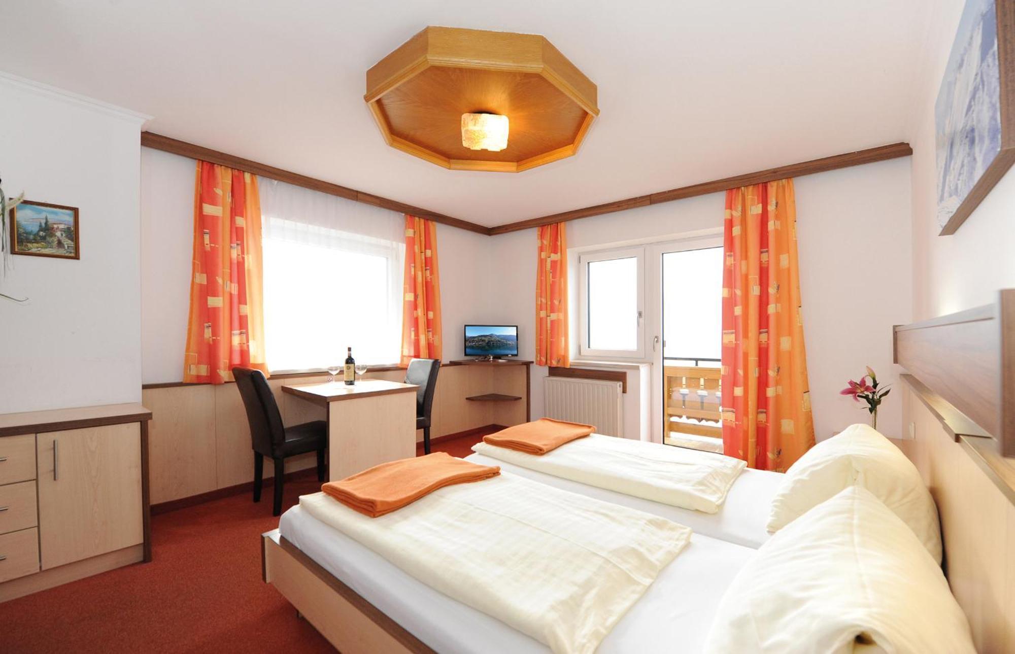 Hotel-Garni Seestrand Zell am See Bagian luar foto