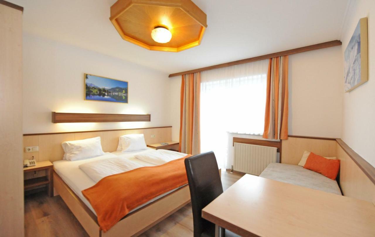 Hotel-Garni Seestrand Zell am See Bagian luar foto